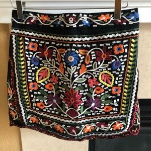 Lulus mini embroidered skirt